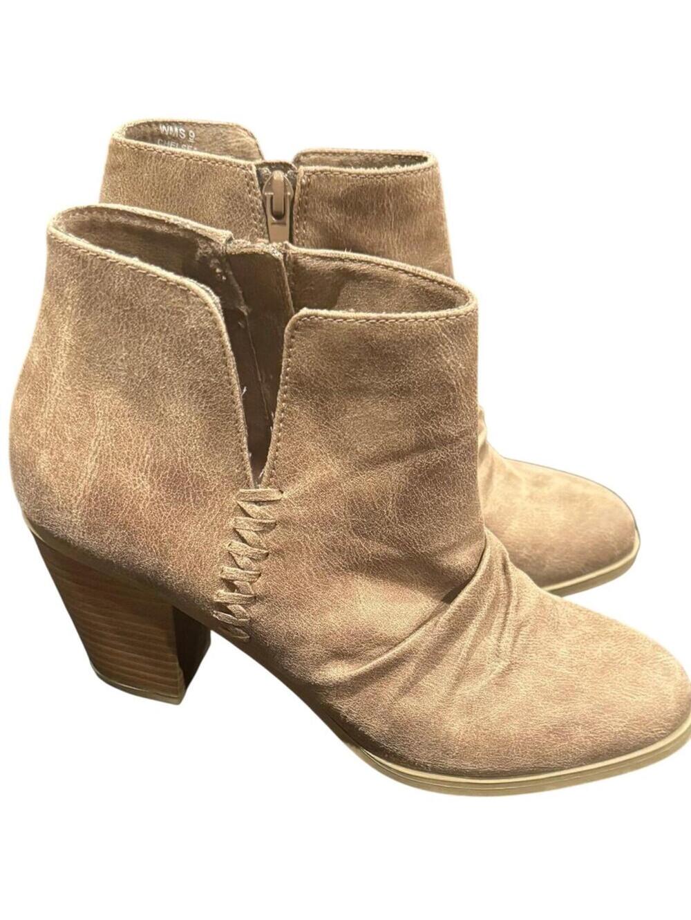 Report tan Chelsea ankle boots Womens 9 Western cowgirl comfort EUC